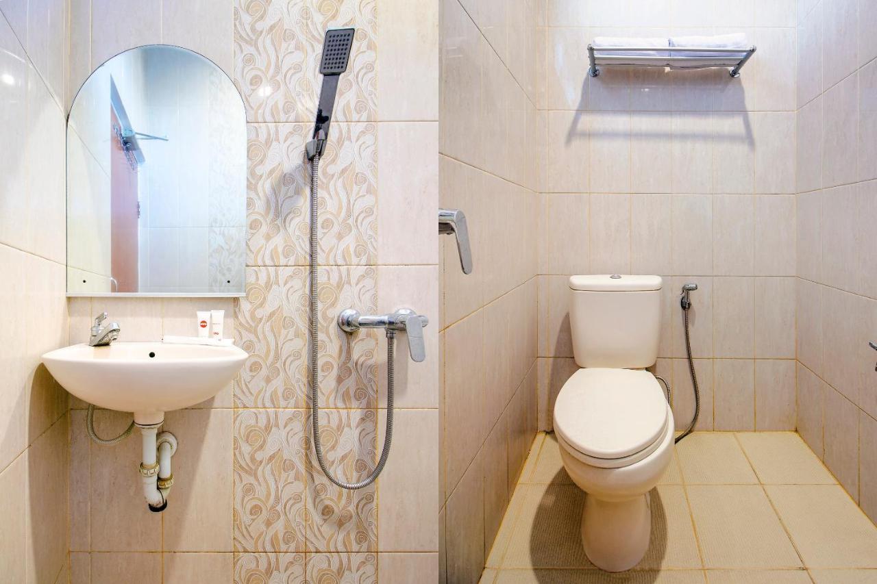 Oyo 1683 Hotel Musafira Syariah Джокякарта Екстериор снимка