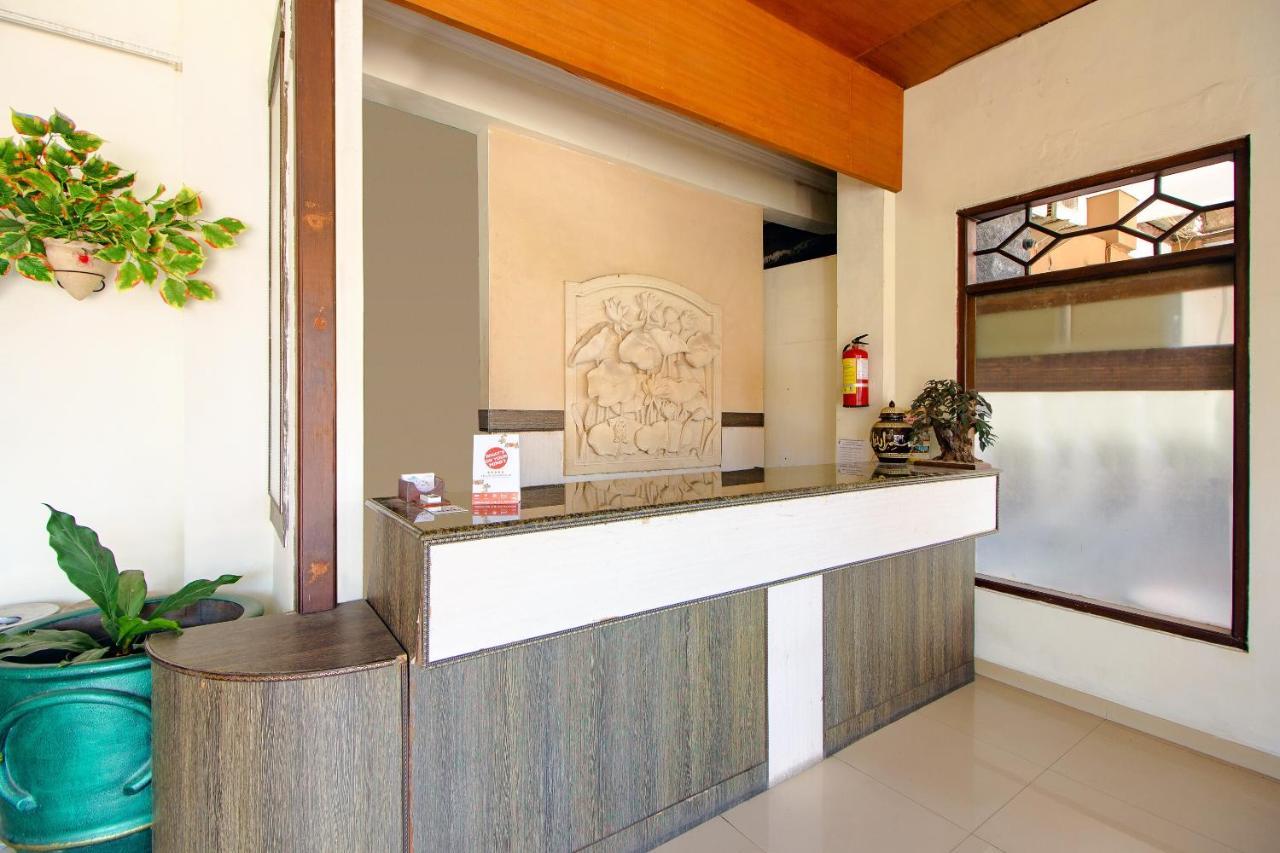 Oyo 1683 Hotel Musafira Syariah Джокякарта Екстериор снимка
