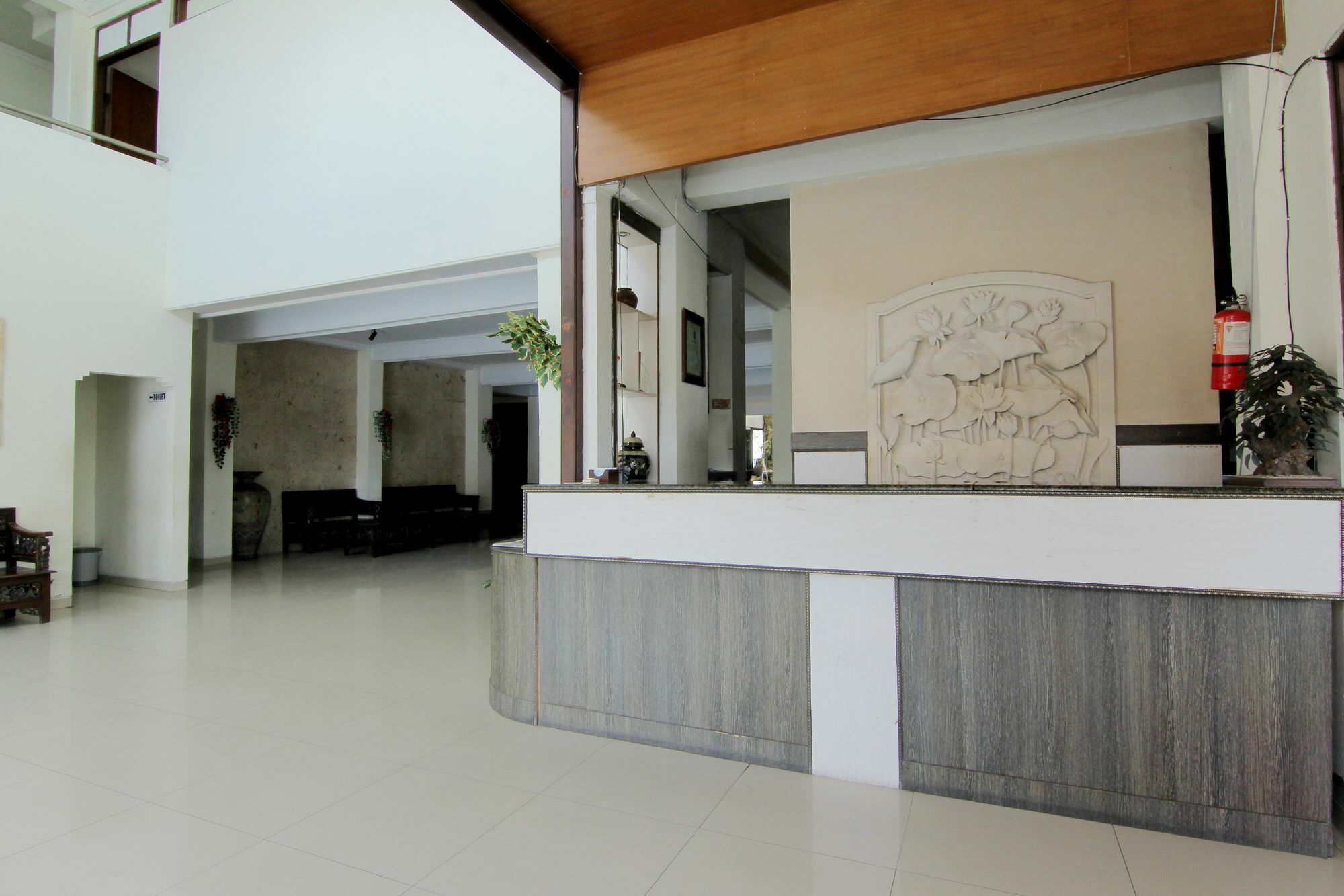 Oyo 1683 Hotel Musafira Syariah Джокякарта Екстериор снимка