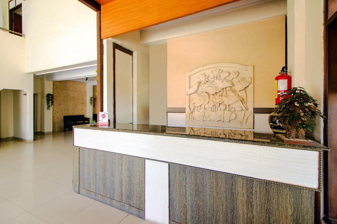 Oyo 1683 Hotel Musafira Syariah Джокякарта Екстериор снимка